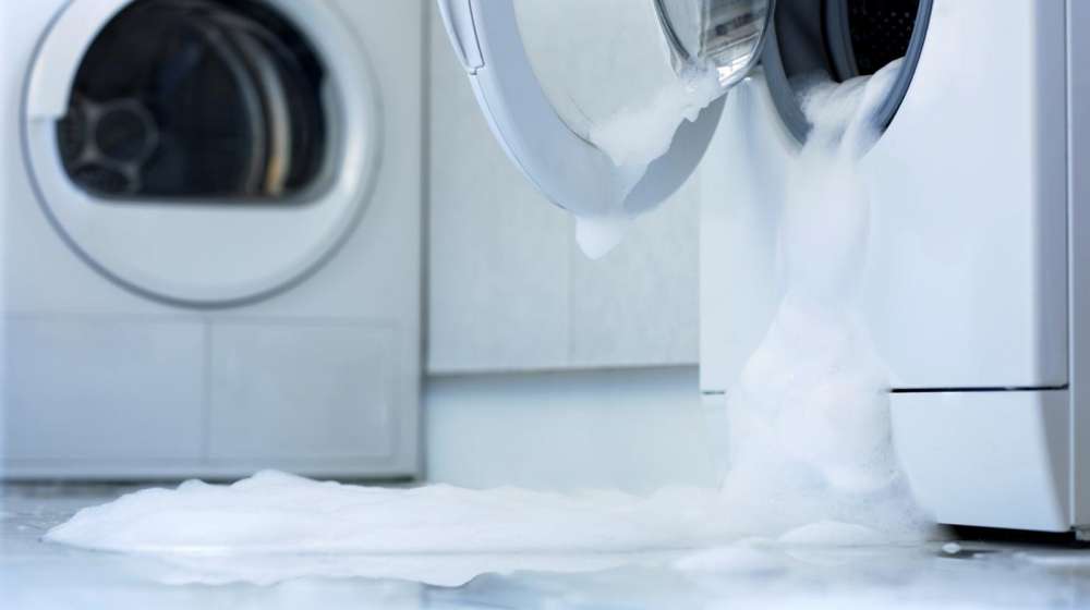 نشت آب در ماشین لباسشویی